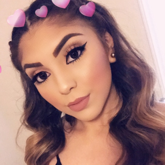 leslieselene15